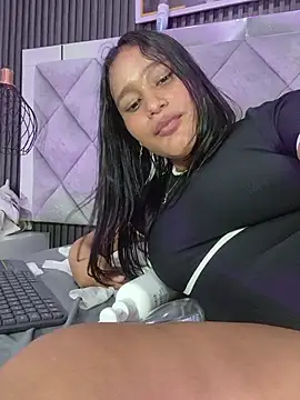 Sara_Chanel_ live cam on StripChat