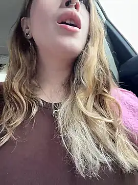 _NotYourSlut_ live cam on StripChat
