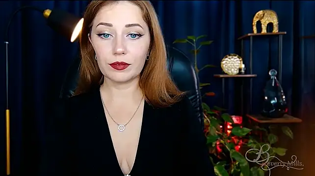 MissBeverlyMills live cam on StripChat