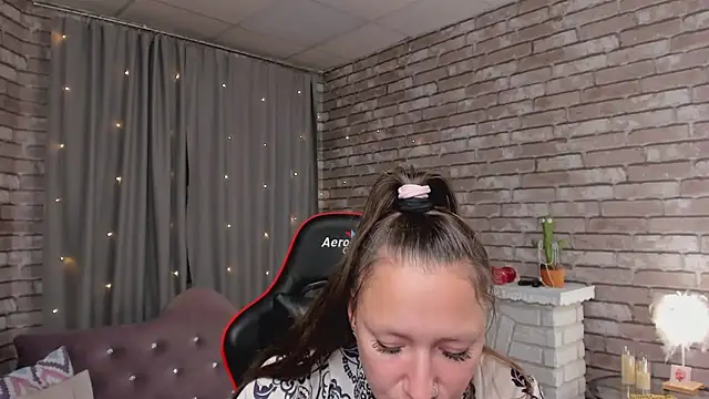 SarahCoksss live cam on StripChat