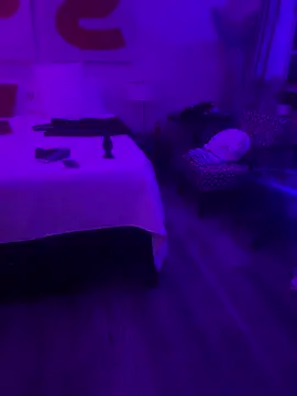 Exs_Playing live cam on StripChat
