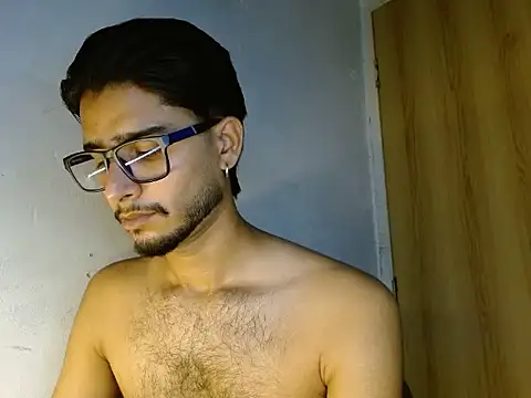 CoralN live cam on StripChat