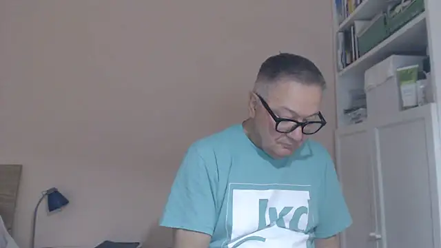YOU6me live cam on StripChat