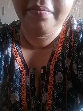 Ravina_patil1 live sex cam