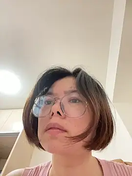 suning668 live cam on StripChat