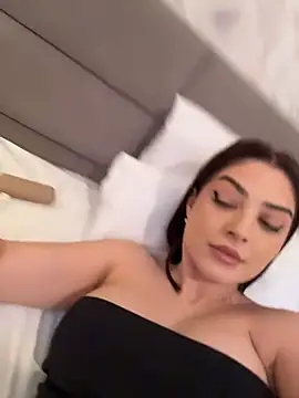 Lexi_Storm live cam on StripChat
