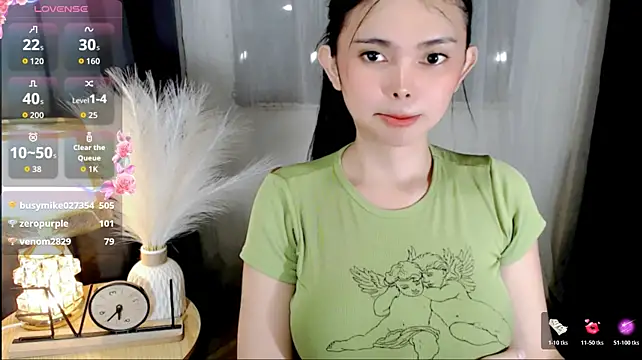 wildest_fantasy live cam on StripChat