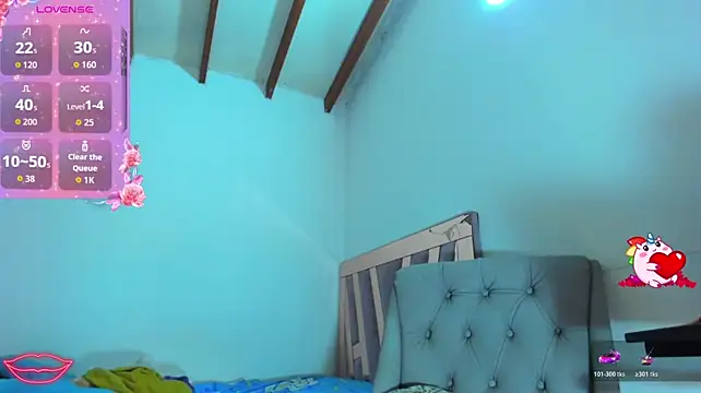 SkyeGabbyRose live cam on StripChat