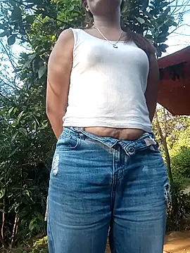 nangmo live cam on StripChat
