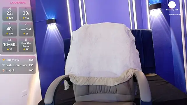 nairobi8 live cam on StripChat