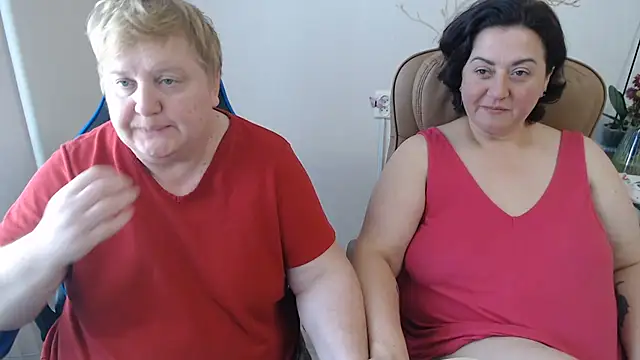 Lindy-Jeanie live cam on StripChat