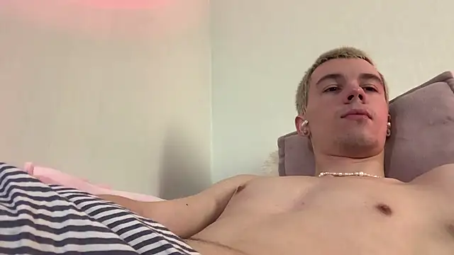 Jeremy1Scott live cam on StripChat