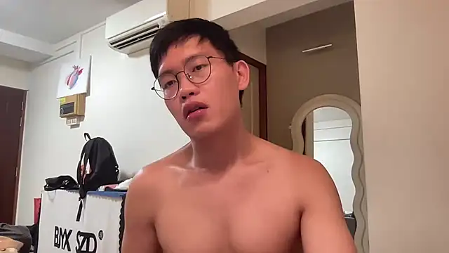 Passionatetwink2 live sex cam