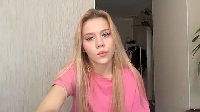 Glamorforyou live cam on StripChat