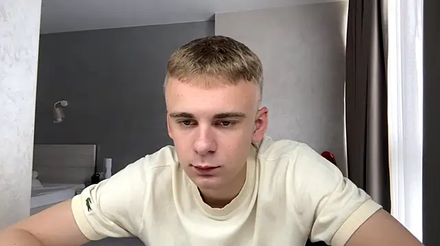 SoloFury live cam on StripChat