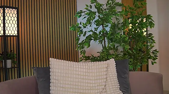 Avril_Cyrus live cam on StripChat