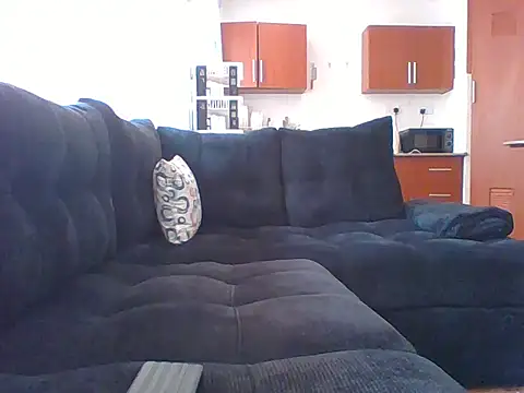 shantell_1 live cam on StripChat