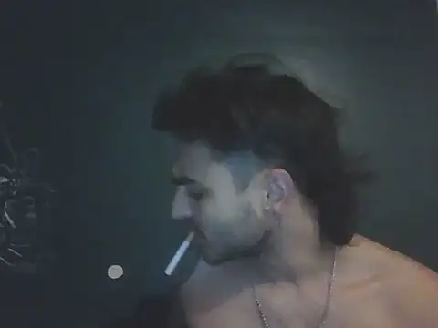 Bezzzzzerr live cam on StripChat