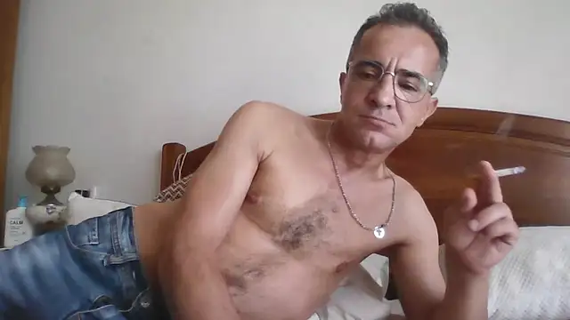 Rochinha73 live cam on StripChat