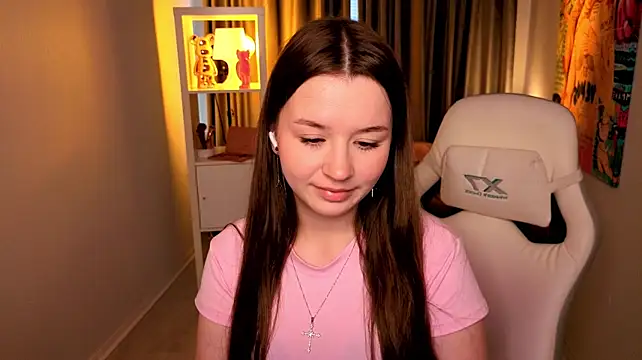 RileyBloomss live cam on StripChat