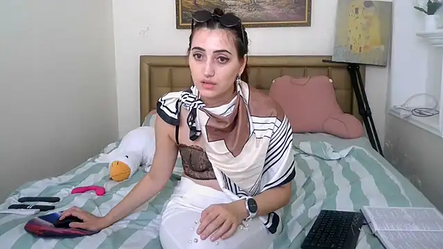Iren live cam on StripChat
