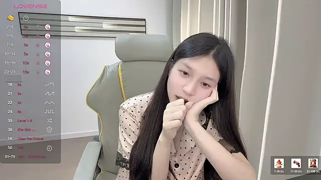yy-1314 live cam on StripChat