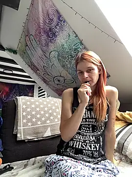 LeylaSquirtyBirty live cam on StripChat