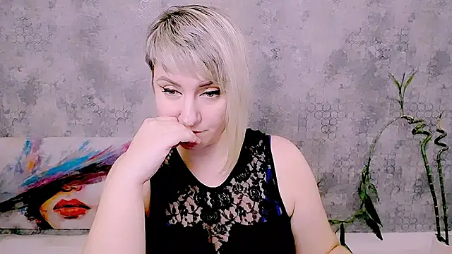 Djullia live cam on StripChat