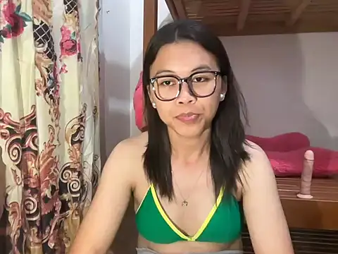 Ayalicious4you live cam on StripChat