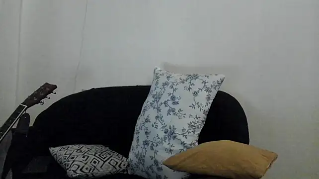 Dynasty_Smiles live cam on StripChat