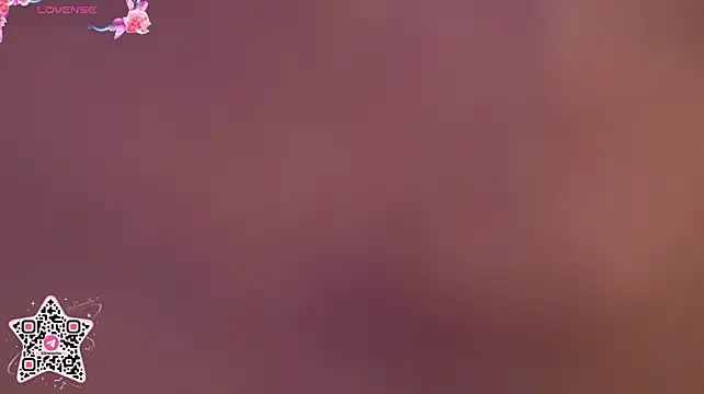 Emmiellee live cam on StripChat