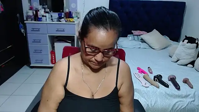 pervert_mommy_ live cam on StripChat