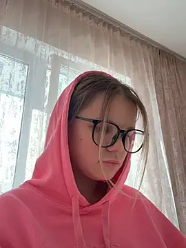 KimEvanss live cam on StripChat