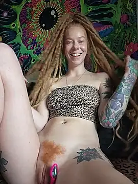 LucidLucy live cam on StripChat