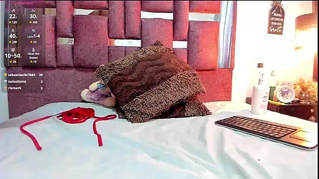 sofy_bonnet1 live cam on StripChat