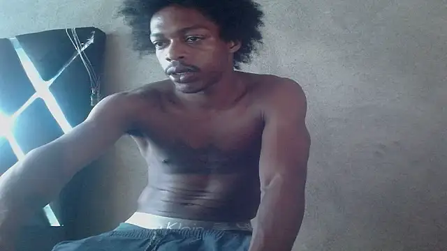 Larry-n-clouds live cam on StripChat