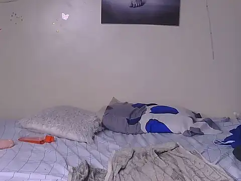 CocoTease33 live cam on StripChat
