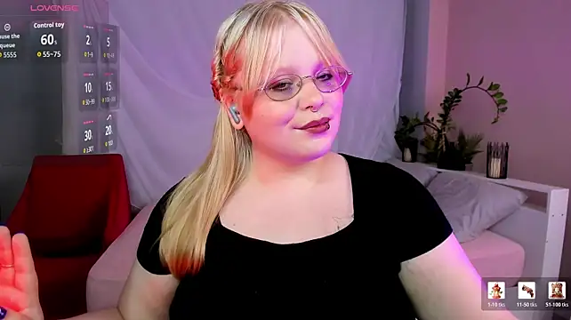 Stella_Brayn live cam on StripChat