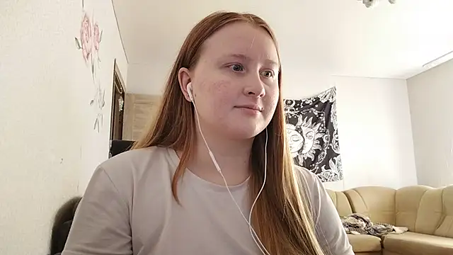 AnikaLipps live cam on StripChat