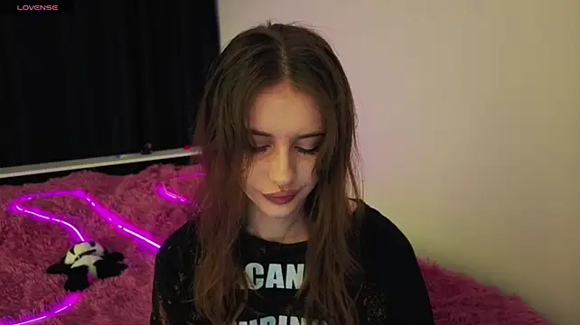 evvaavve live cam on StripChat