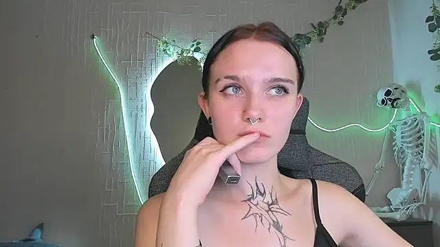 Elastikisss live cam on StripChat
