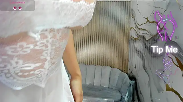 IrisFyre live cam on StripChat