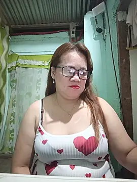 rowena_123 live cam on StripChat