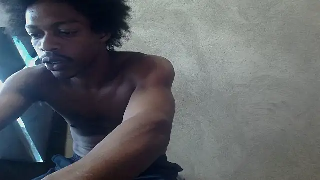 Larry-n-clouds live cam on StripChat