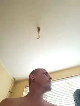 piercingpik live cam on StripChat