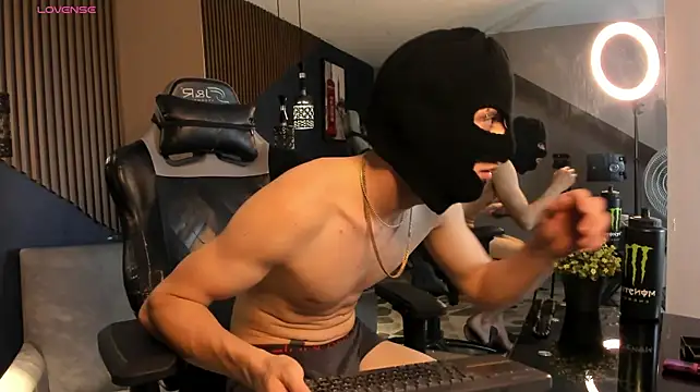 TheGhostforeeonss live cam on StripChat