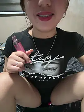 Saffirah_ live cam on StripChat
