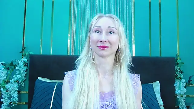 KissDreamm live cam on StripChat