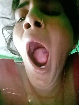 Soniahot02 live cam on StripChat