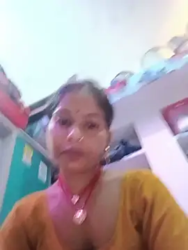 CHANDNi_700 live cam on StripChat